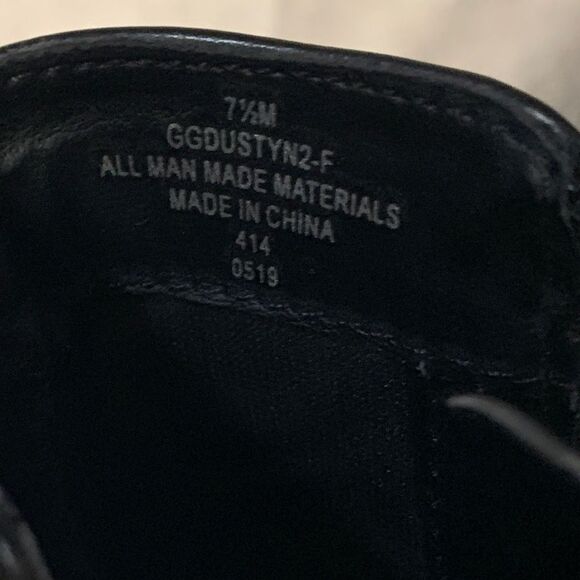 Guess Boots Women's Size 7.5 Black Chelsea Style Cuban Heel Ankle Zipper - Picture 10 of 10